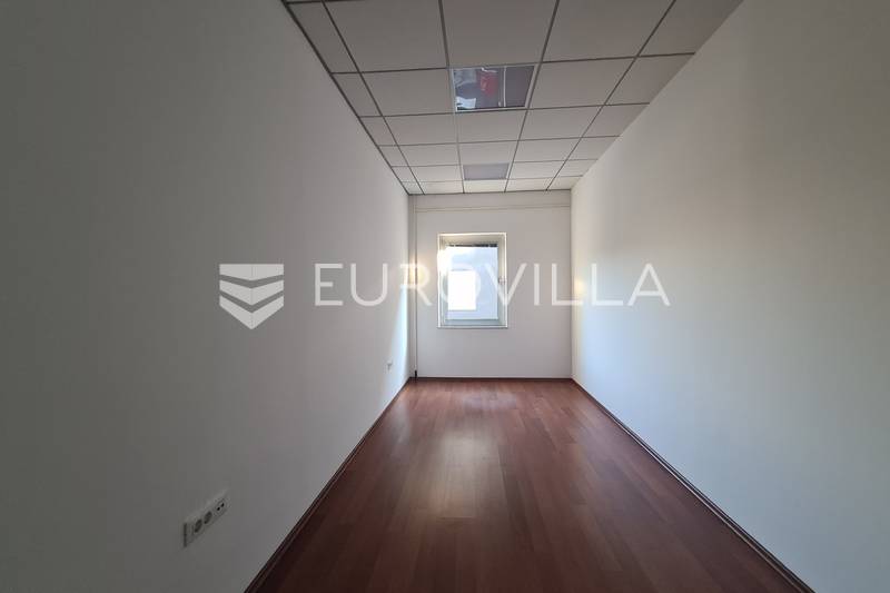 Radnička, funkcionalan poslovni prostor 110 m² na 1. katu poslovne zgrade - 7