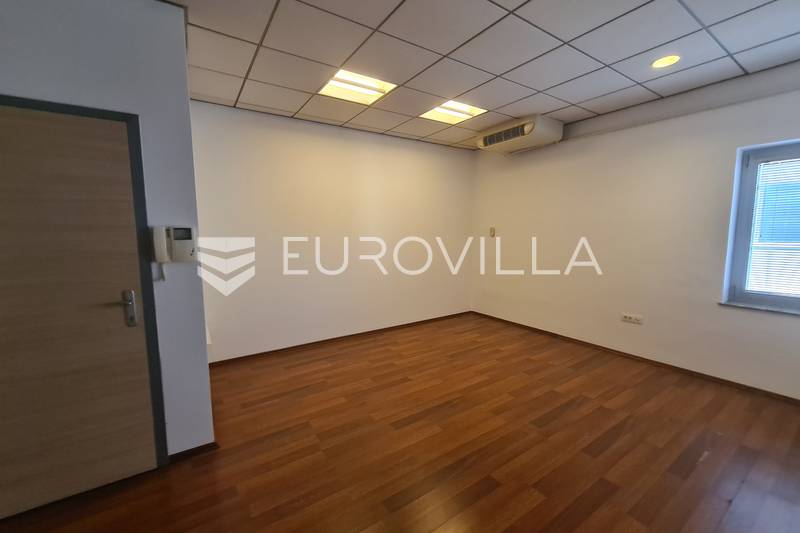 Radnička, funkcionalan poslovni prostor 110 m² na 1. katu poslovne zgrade - 2
