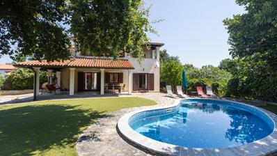 Ístria, Medulin, casa funcional que aceita animais de estimação para alugar 154 m², localização tranquila, piscina, 01.1