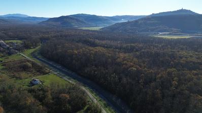 Motovun, Livade, PRILIKA građevinsko zemljište u netaknutoj prirodi