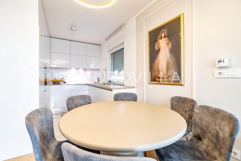 54 / 5.000 Zagreb, Dubrava, building with three residential units, 174 m²