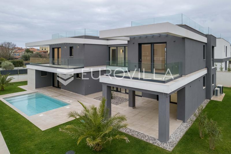 Istria, Pomer, unique, modern villa 20 m from the sea, 417 m²
