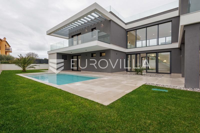 Istria, Pomer, unique, modern villa 20 m from the sea, 417 m²