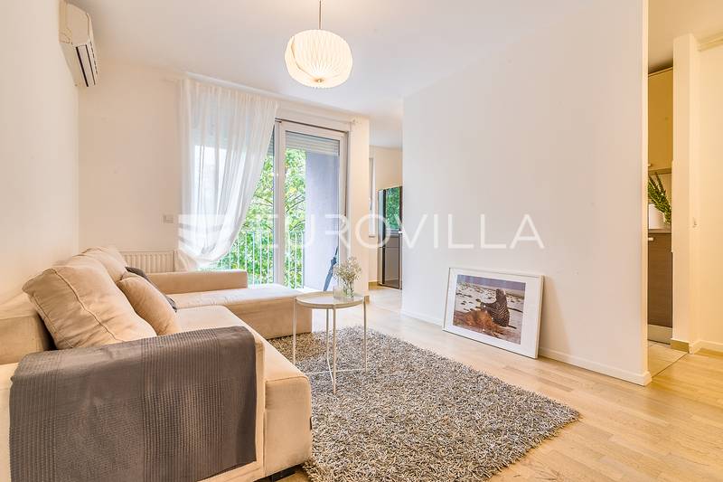 Srednjaci, prekrasan dvosoban stan 56 m² - 2