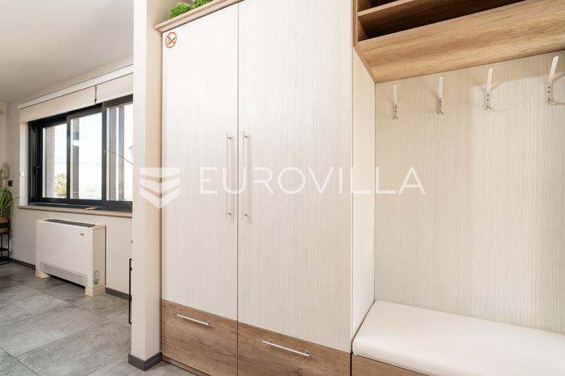 Pag belle villa avec vue sur mer 350 m² à 200 mètres de la mer - 101