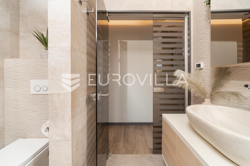 Pag belle villa avec vue sur mer 350 m² à 200 mètres de la mer - 83