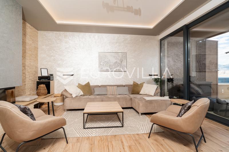Pag belle villa avec vue sur mer 350 m² à 200 mètres de la mer - 96