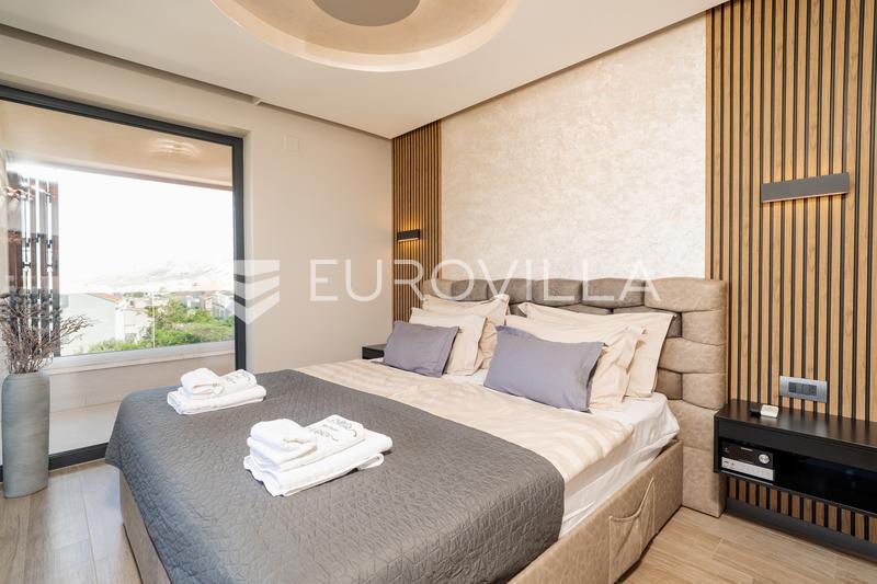 Pag belle villa avec vue sur mer 350 m² à 200 mètres de la mer - 86