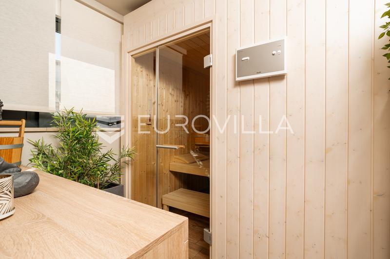 Pag belle villa avec vue sur mer 350 m² à 200 mètres de la mer - 98