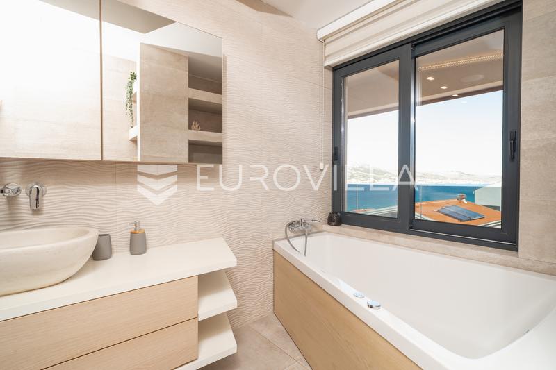 Pag belle villa avec vue sur mer 350 m² à 200 mètres de la mer - 84