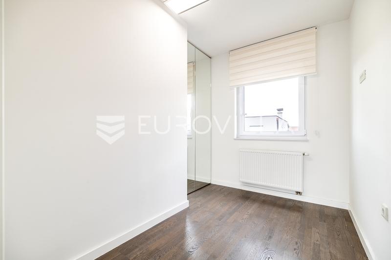 Zagreb, JARUN, lepo dvonadstropno štirisobno stanovanje, 106 m², 2 parkirni mesti - 10