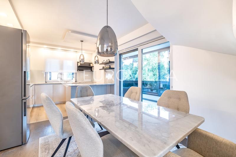 Zagreb, JARUN, lepo dvonadstropno štirisobno stanovanje, 106 m², 2 parkirni mesti - 5