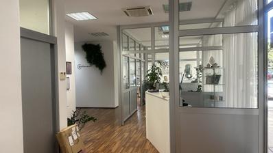 Istra, Pula, atraktivni poslovni prostor 129 m² u prizemlju, Riva, Ravenska ul. 3