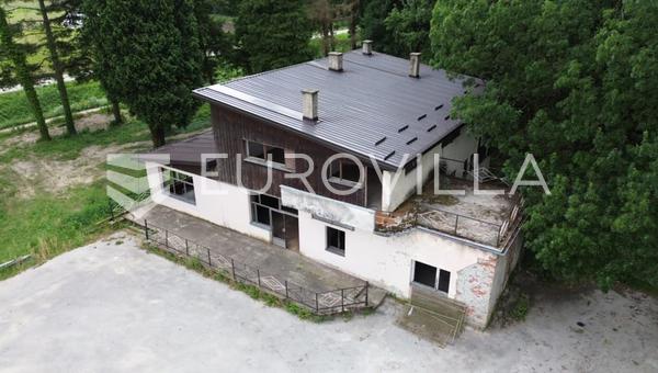 Pitomaca, Banov Brod, antiguo pabellón de caza y restaurante cerca del río Drava