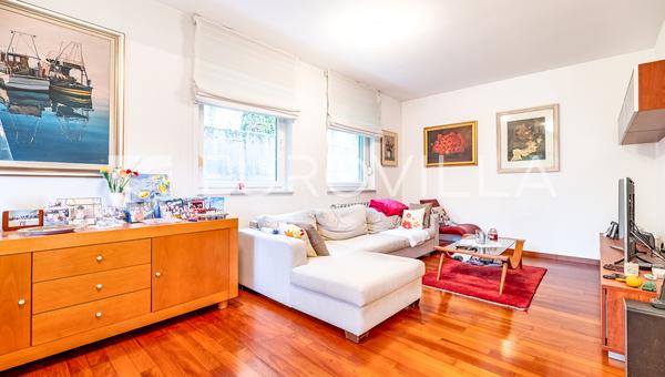 Zagreb, Gajnice, apartamento de tres dormitorios con dos baños