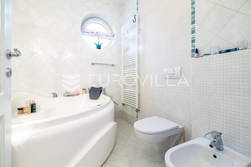 Zagreb, Gajnice, apartamento de tres dormitorios con dos baños - 8