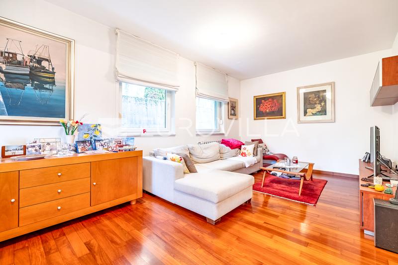 Zagreb, Gajnice, apartamento de tres dormitorios con dos baños - 1