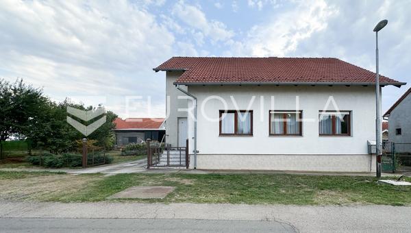 Vukovar, Borovo Naselje, kuća 130 m² na zemljištu površine 669 m²