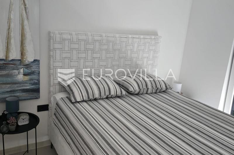 Jadranovo, luksuriøst dobbelthus med swimmingpool, 197 m² - 8