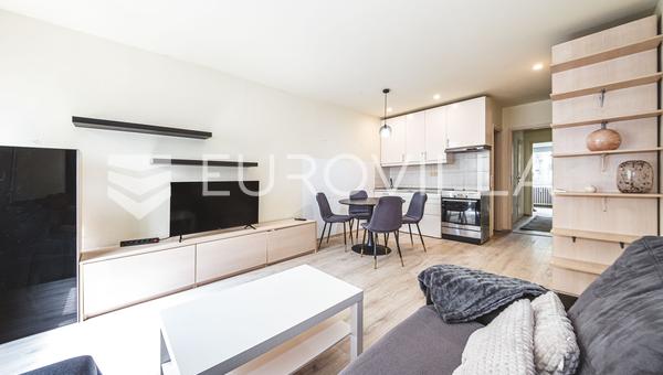 Zagreb, Zapruđe, novouređen i atraktivan dvosoban stan 43 m²