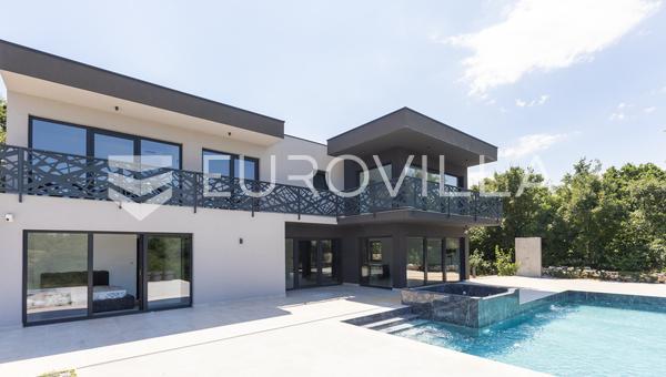 Istrien, Svetvinčenat, imponerende villa med swimmingpool og sauna på en rummelig byggegrund