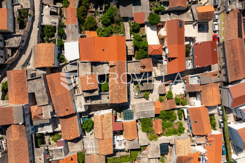 Øya Korcula, Vela Luka, hus for renovering i sentrum - 12