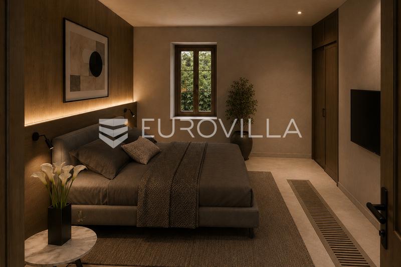 Øya Korcula, Vela Luka, hus for renovering i sentrum - 17