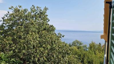 Opatija, Volosko, stan u obnovljenoj staroj vili u Volosku, 200 m od mora.
