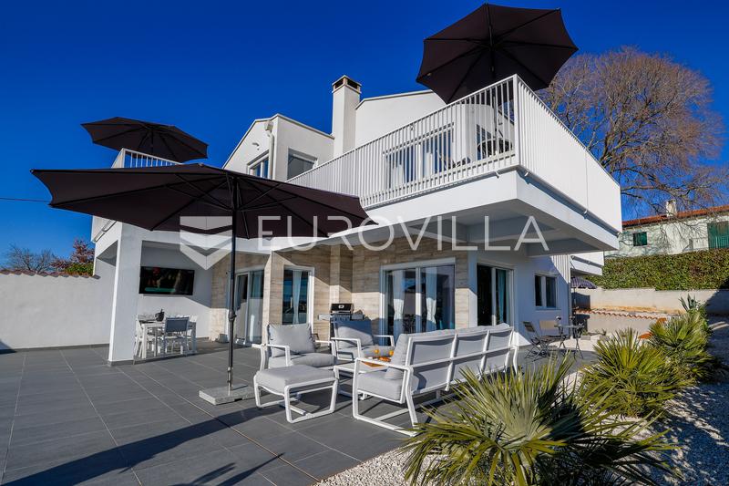 Istria, Višnjan - Luxury 260 m² Villa with a Heated Pool and 4 En-Suite Bedrooms - 7