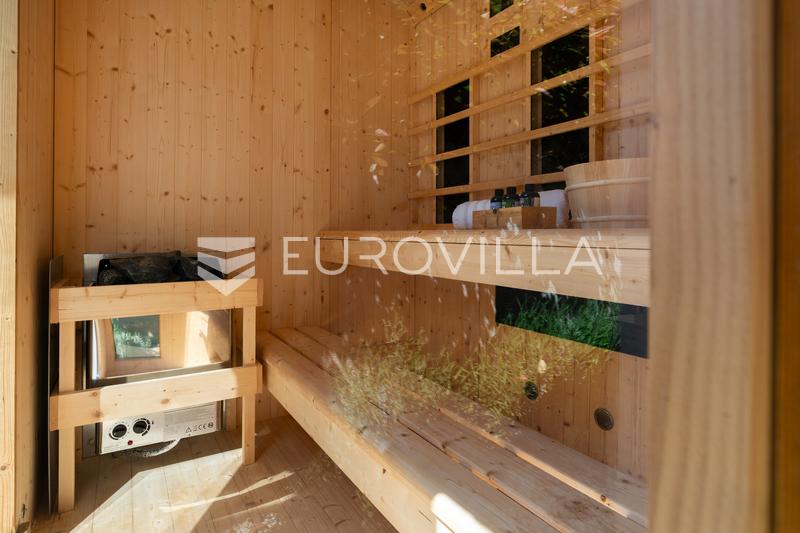 Istria, Višnjan - Luxury 260 m² Villa with a Heated Pool and 4 En-Suite Bedrooms - 35