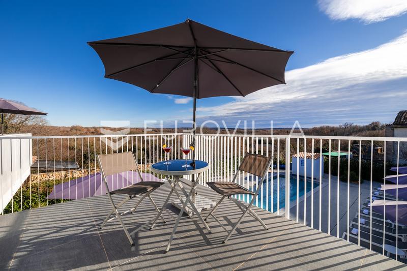 Istria, Višnjan - Luxury 260 m² Villa with a Heated Pool and 4 En-Suite Bedrooms - 29