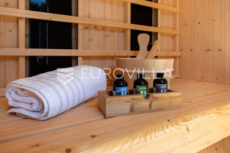 Istria, Višnjan - Luxury 260 m² Villa with a Heated Pool and 4 En-Suite Bedrooms - 36