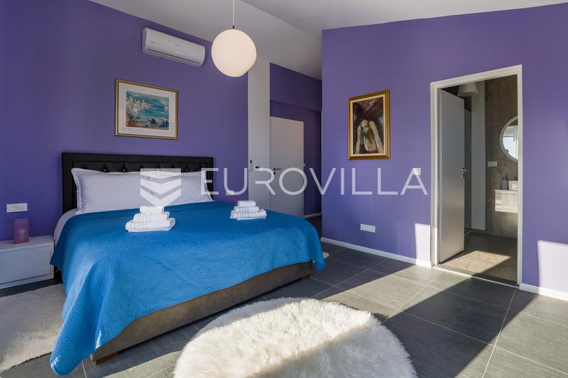 Istria, Višnjan - Luxury 260 m² Villa with a Heated Pool and 4 En-Suite Bedrooms - 28