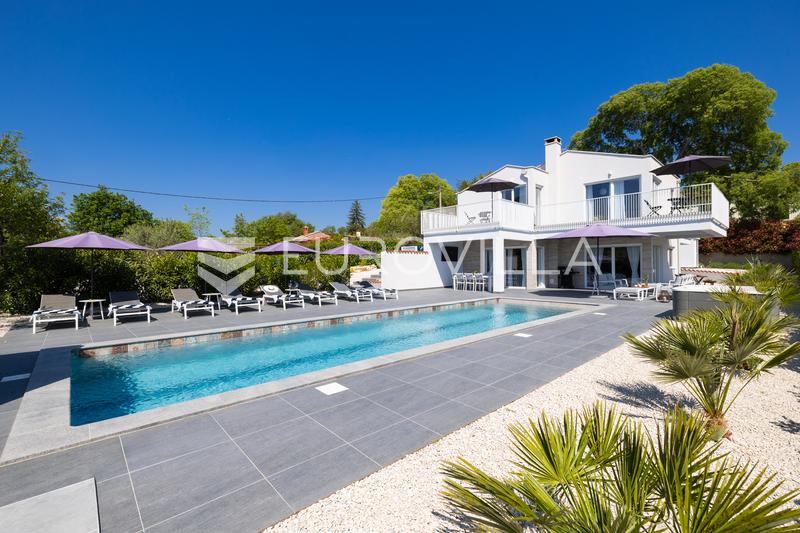 Istria, Višnjan - Luxury 260 m² Villa with a Heated Pool and 4 En-Suite Bedrooms - 11