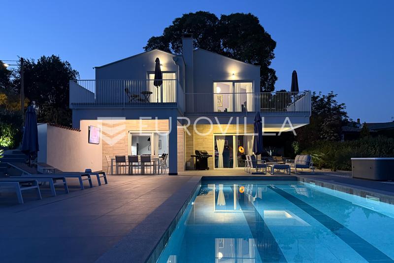 Istria, Višnjan - Luxury 260 m² Villa with a Heated Pool and 4 En-Suite Bedrooms - 6