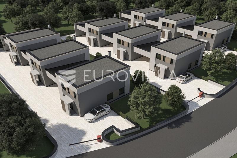 Donji Kraljevec, kuća u nizu površine 148,09 m² - 2