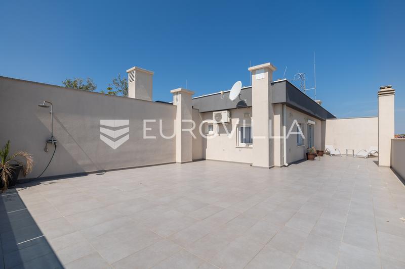 Zadar, Melada, moderno apartamento de dos dormitorios con terraza en la azotea, OBRA NUEVA - 12