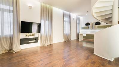 Zagreb, Tomislavov trg, luksuzno uređen peterosoban stan 181 m²
