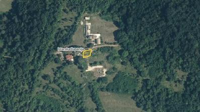 Istra, Grožnjan, Građevinsko zemljište 3.800 m² u miru i prirodi