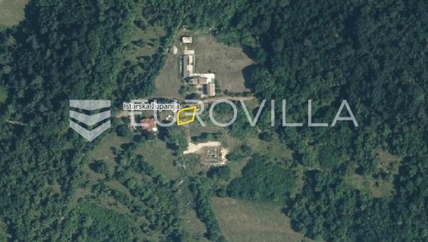 İstriya, Grožnjan - Sakin doğal ortamda 3.800 m²'lik arsa