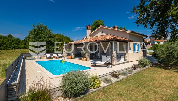 Istria, Barban - Alquiler de larga duración de casa unifamiliar de 97 m² con piscina y jacuzzi, en zona tranquila