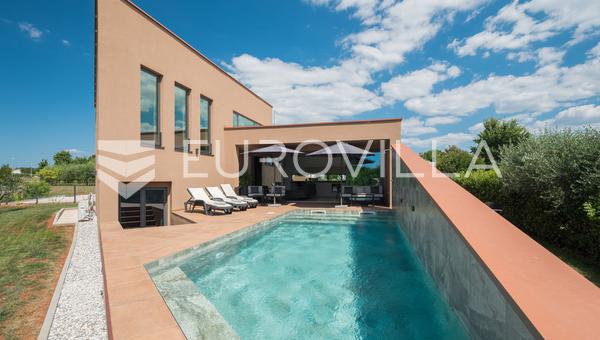 Istria, Novigrad, moderna casa con piscina en alquiler, se admiten mascotas