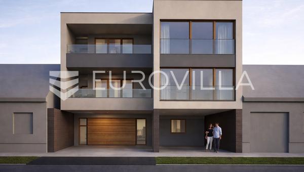 Osijek, Retfala, 1. katta yer alan, mükemmel düzenlenmiþ beþ yatak odalý daire, 125 m²