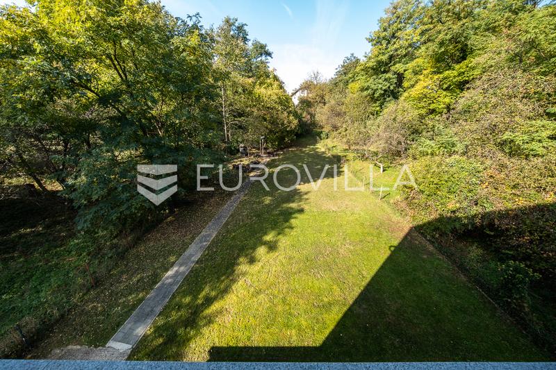 Zagreb, Šestine, prostran četverosoban penthouse s velikom terasom, balkonom i parkingom - 23
