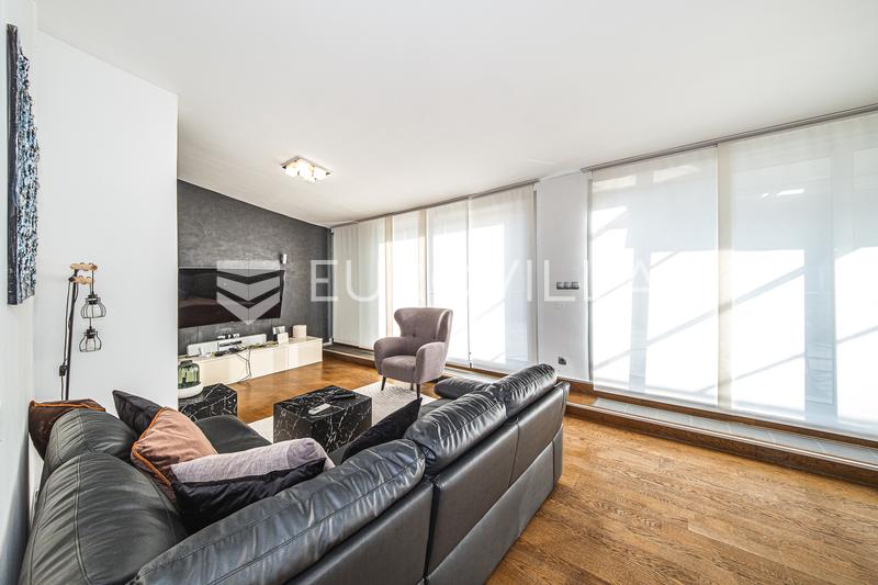 Zagreb, Šestine, prostran četverosoban penthouse s velikom terasom, balkonom i parkingom - 2