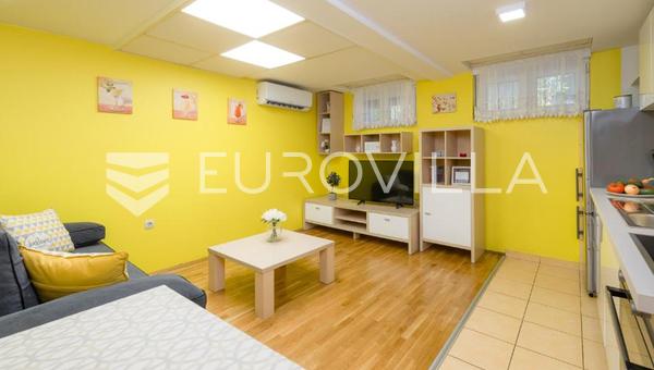 Split, Lucac - lepo opremljeno enosobno stanovanje za najem od 1. oktobra do 1. junija