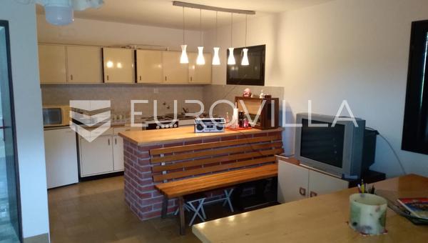Slunj, Veljun, Korana Nehri kıyısında 120 m² müstakil ev