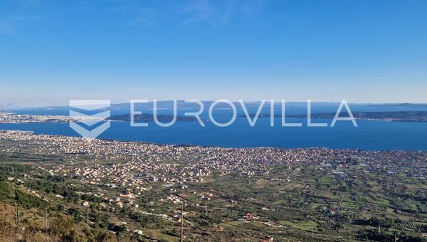 Kaštela byggegrund på 6.580 m² i K-erhvervszone