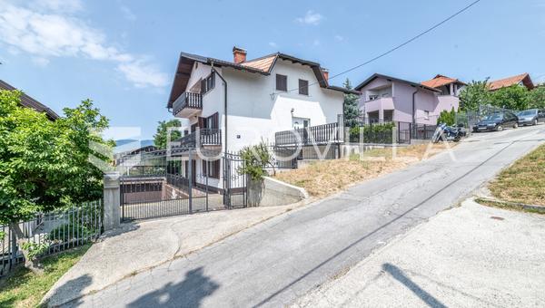 Zagreb, Gornja Dubrava, odlična kuća s tri stana i garažom, 400 m²
