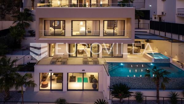 Omiš-området, luksuriøs moderne villa med panoramisk havudsigt, swimmingpool og garage
